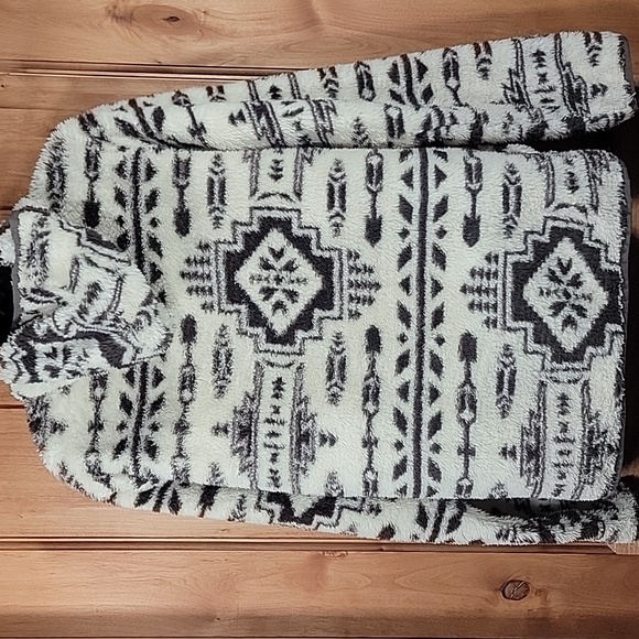 Ariat Minky Fleece Pullover - Picture 6 of 14